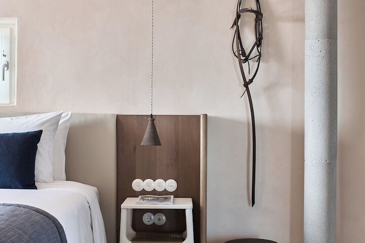 Room 15 of 163