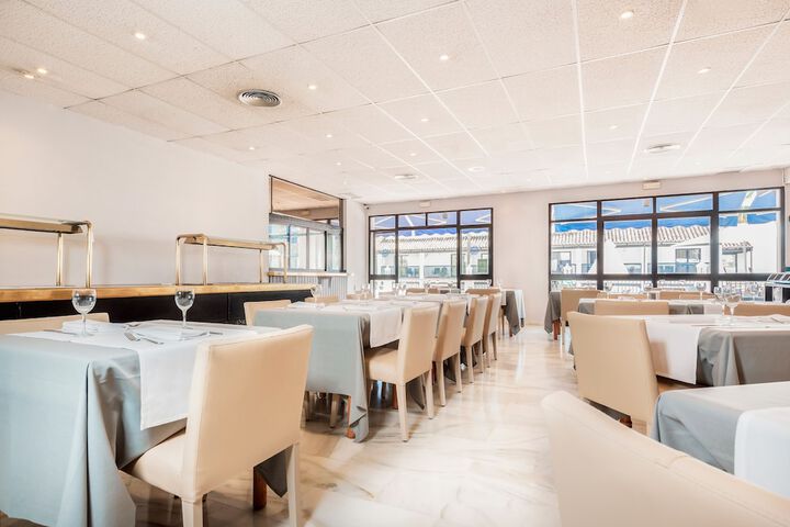 Dining Photos