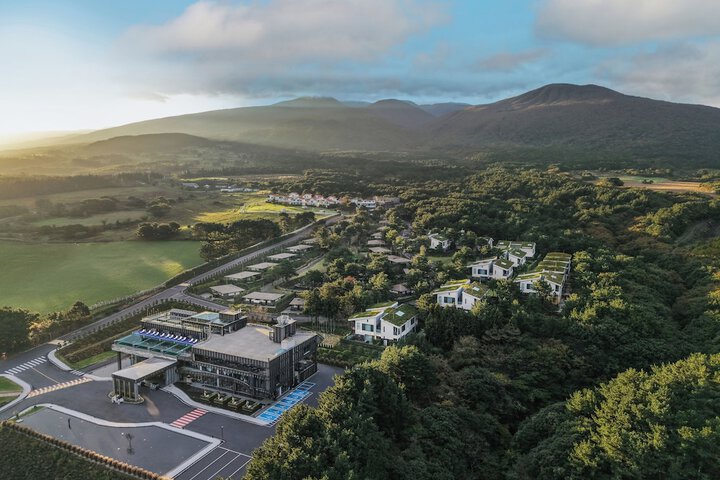 Amber Pure Hill Hotels &  Resorts Jeju in Jeju City