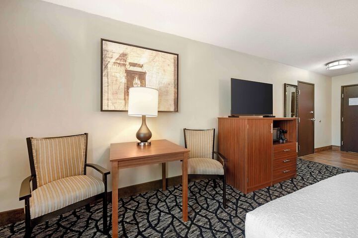 2 Double Beds Ground Floor High Speed Internet Accessible Microwave and Refrigerator Wa (12 of 12)