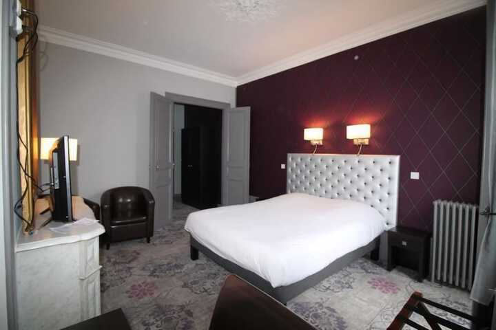 Room 2 of 31