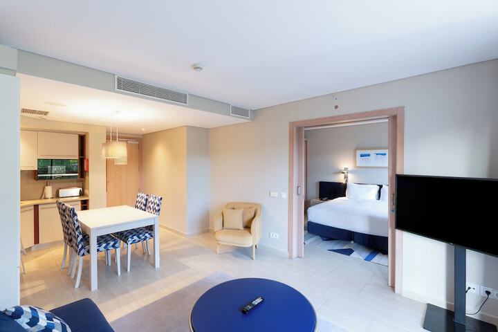 Room 36 of 152