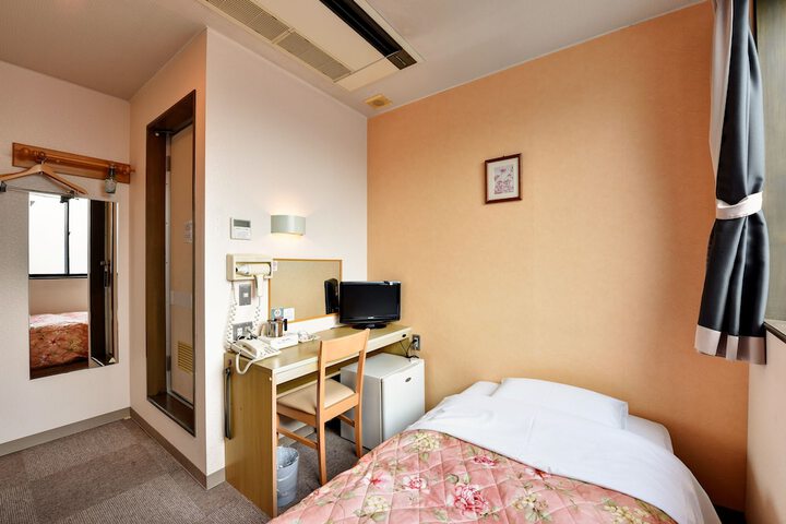 Room 7 of 70