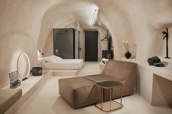 Room 16 of 75
