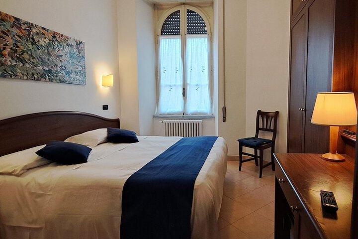 Room 7 of 15