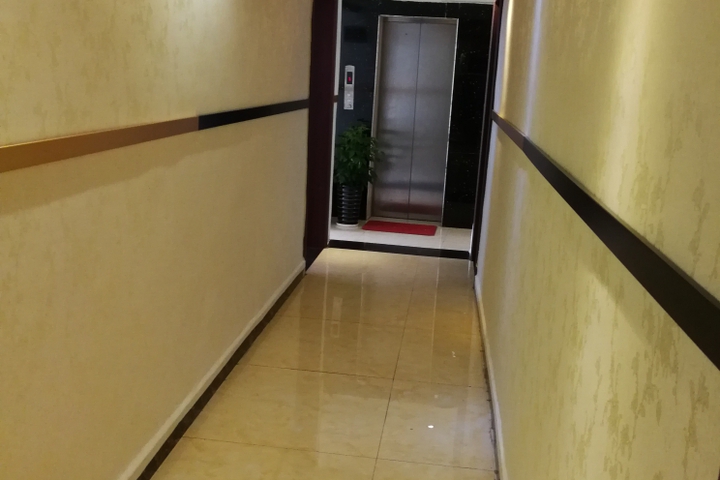 Hotel Interior 5 of 16