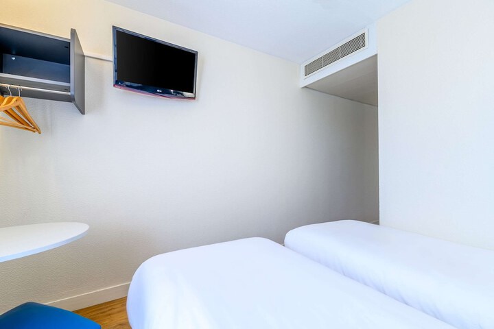 Room 8 of 46