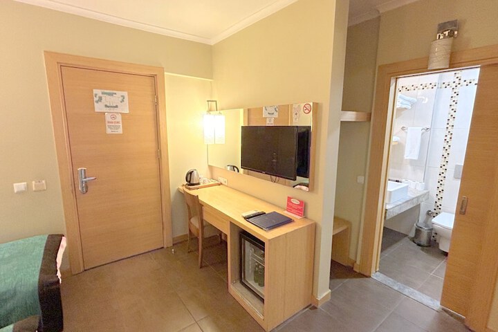 Room 46 of 110