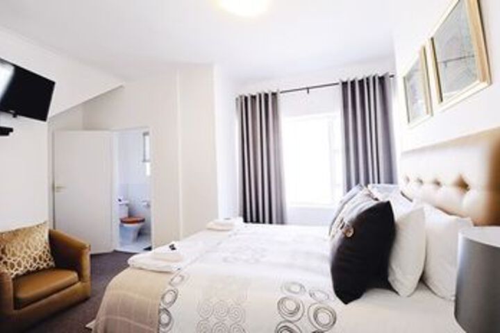 Room 14 of 40