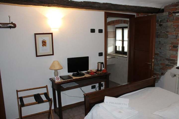 Room 8 of 35