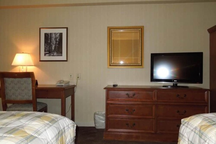 Room 13 of 35