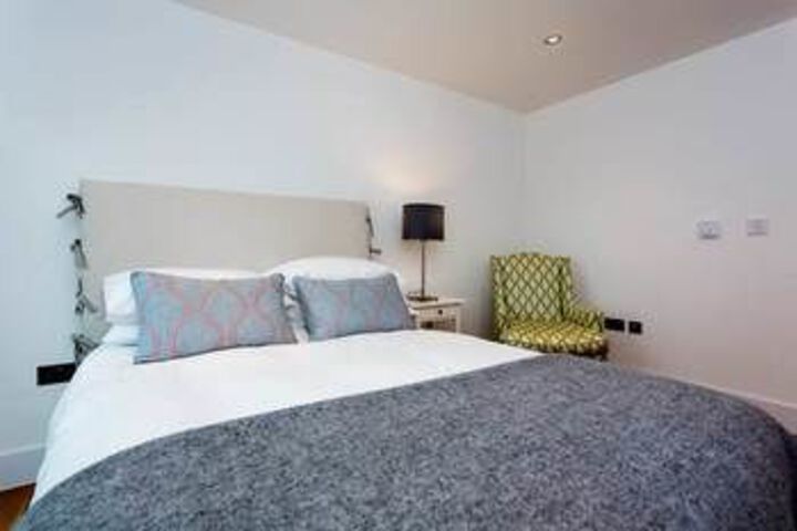 Room 16 of 21