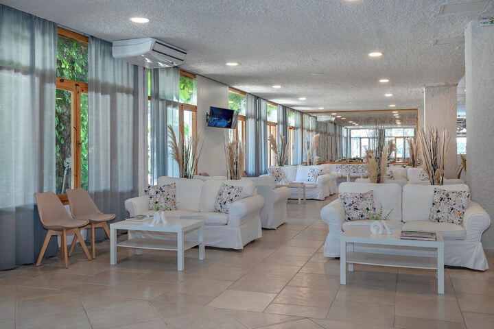 Hotel Interior 4 of 46