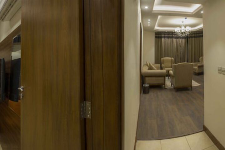Room 37 of 64