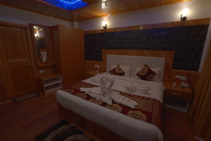 Room 13 of 56