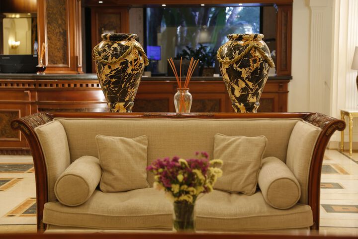 Entrance & Lobby
