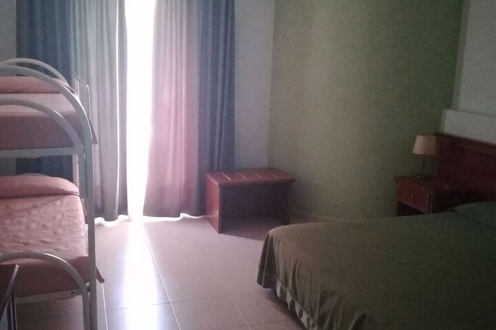 Room 31 of 33
