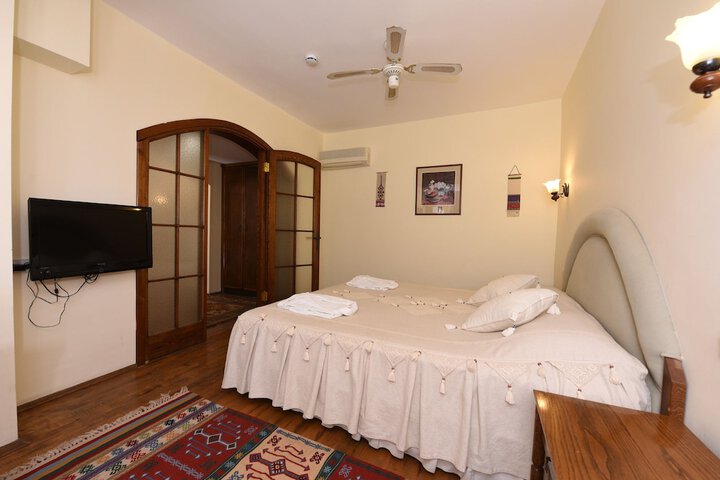 Room 12 of 57