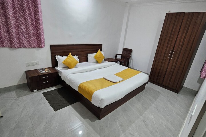 Room 14 of 40