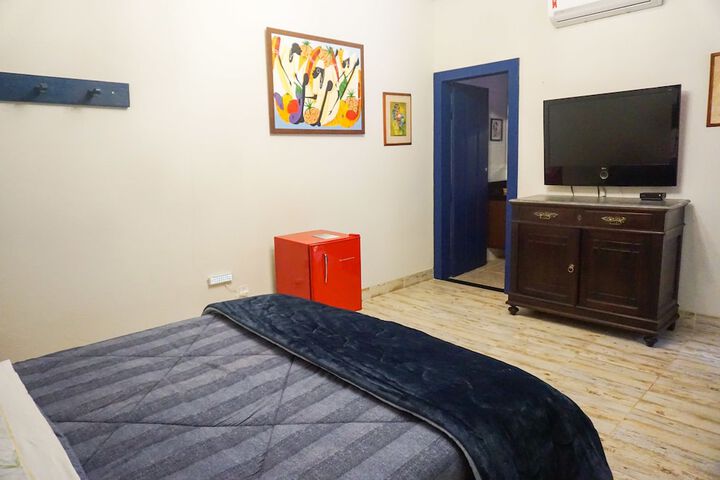 Room 13 of 81