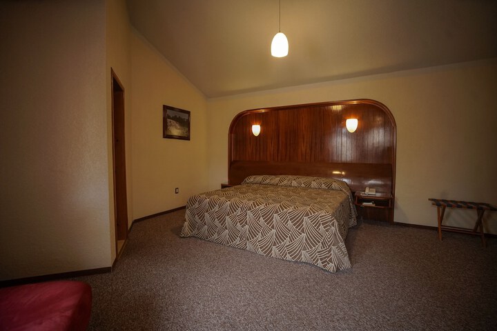 Room 7 of 57
