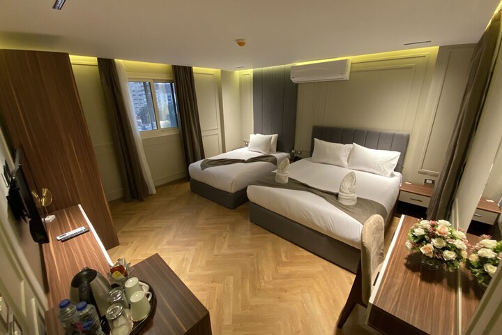 Room 76 of 114