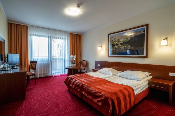 Room 10 of 30