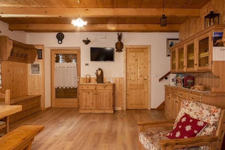 Room 9 of 20