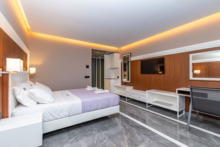 Room 6 of 40