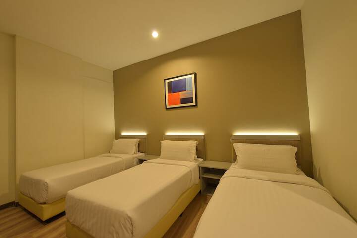 Room 16 of 78