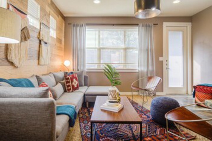 Exterior of Spacious 3br / 3ba Minutes From DT by Domio