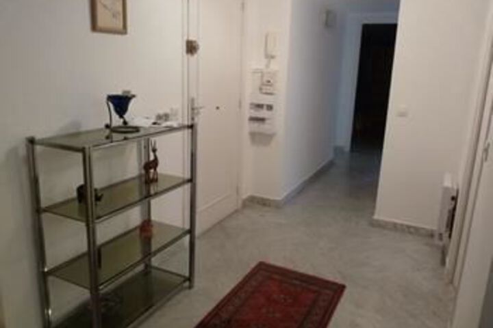Room 14 of 22