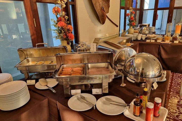 Dining 62 of 77