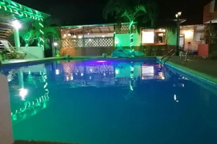 Pool 6 of 7