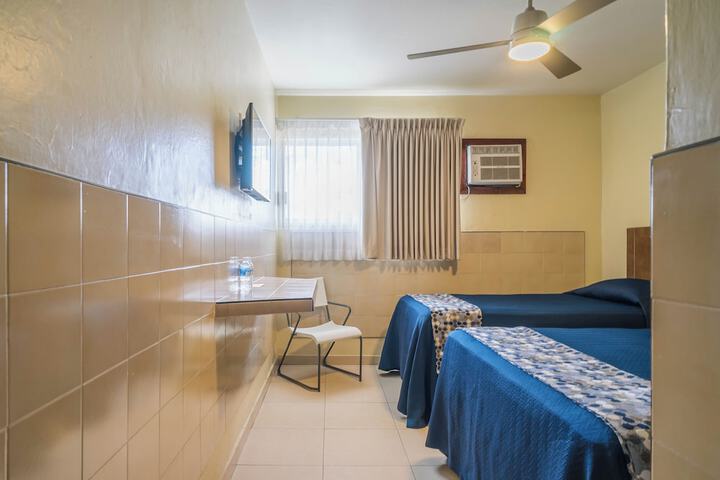 Room 10 of 25