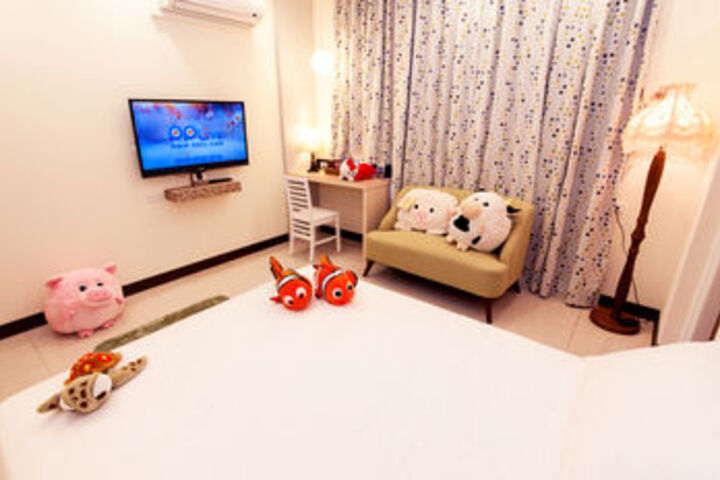 Room 10 of 25