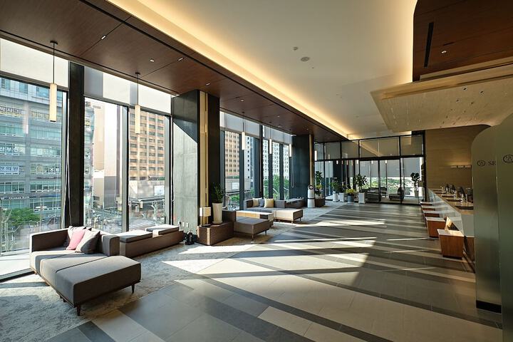 Hotel Interior 4 of 158