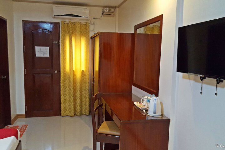 Room 37 of 69