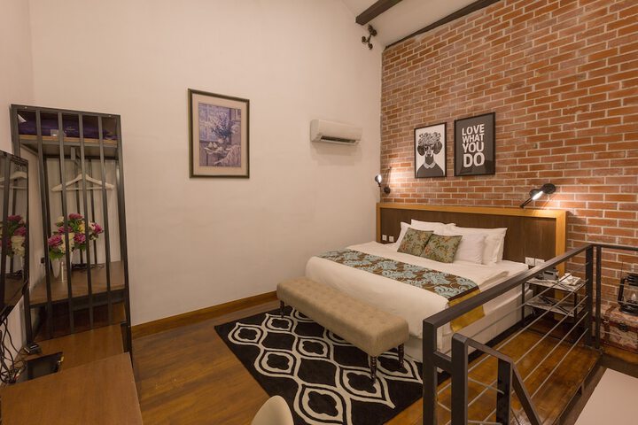Room 17 of 72