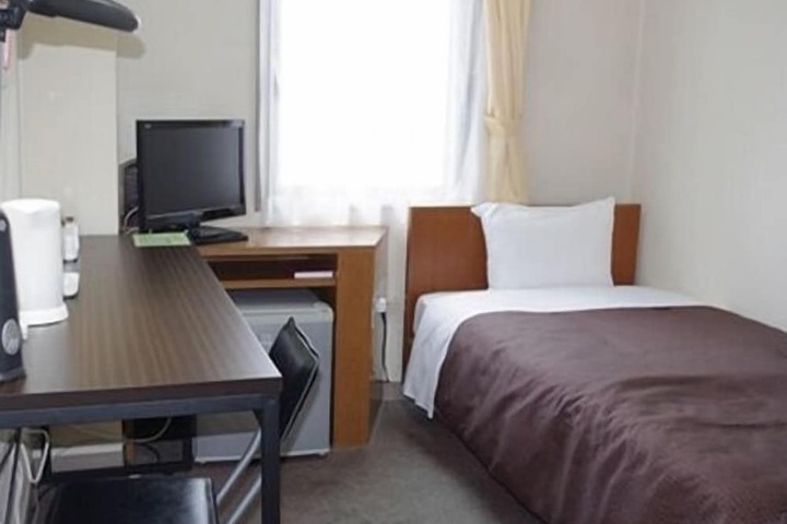 Room 17 of 27
