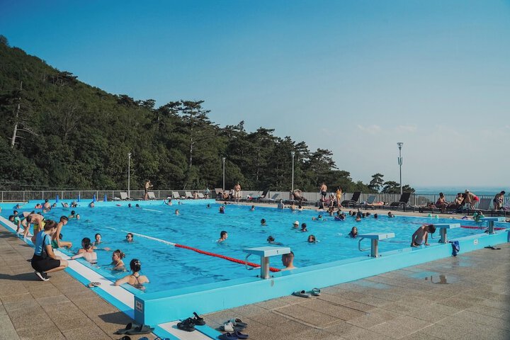 Pool 17 of 46