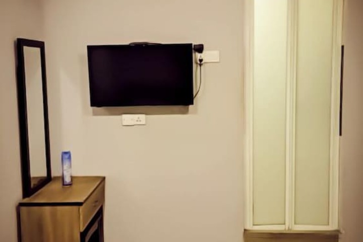 Room 44 of 50