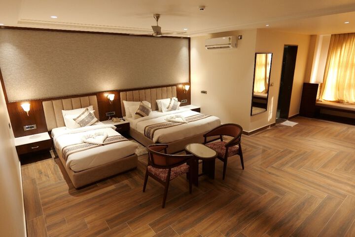 Room 5 of 38