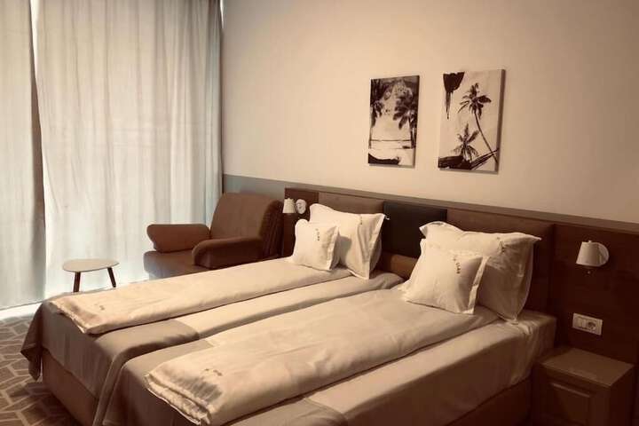 Room 13 of 51