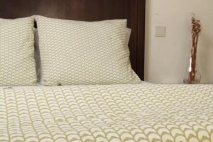 Room 9 of 28