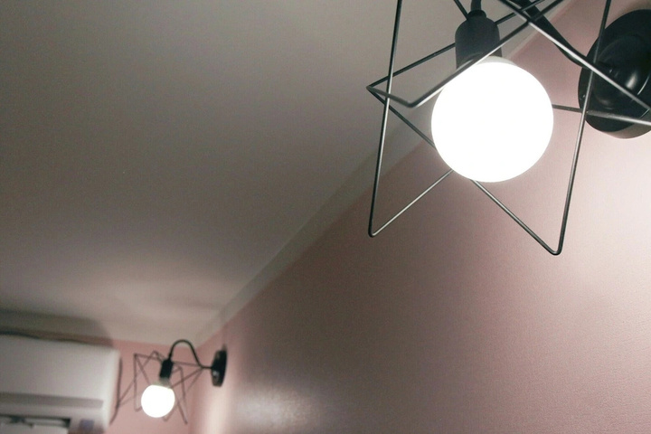 Room 12 of 16