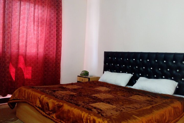 Room 4 of 44