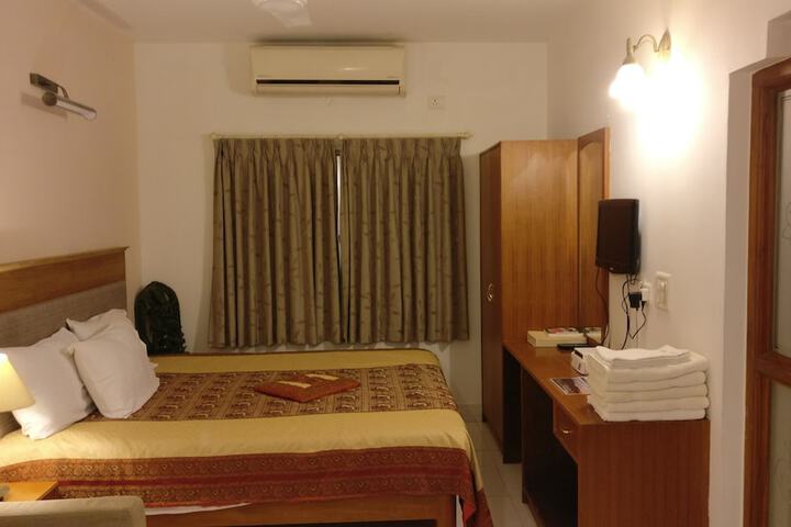 Room 9 of 64