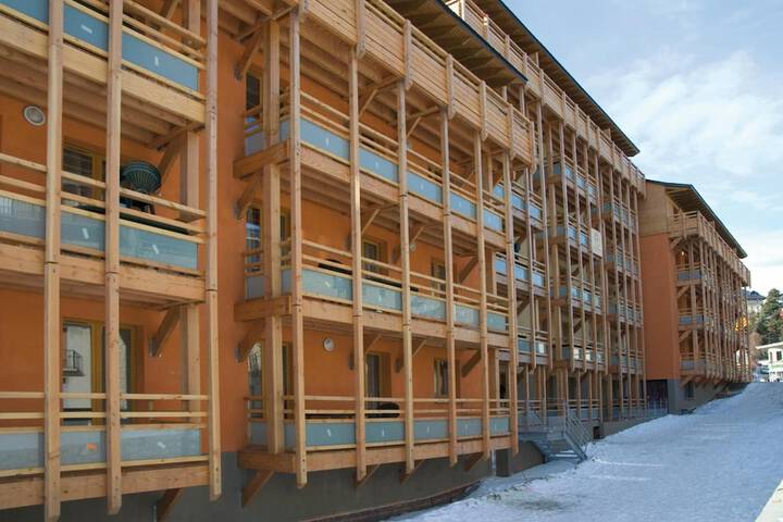 Hotel Entry