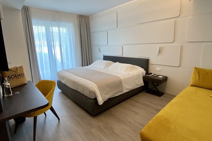Room 30 of 89